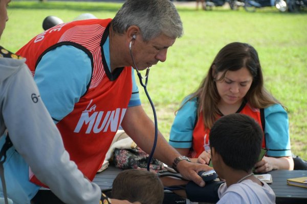 La Muni en tu barrio inicia su recorrido mensual con servicios gratuitos en Laguna Brava