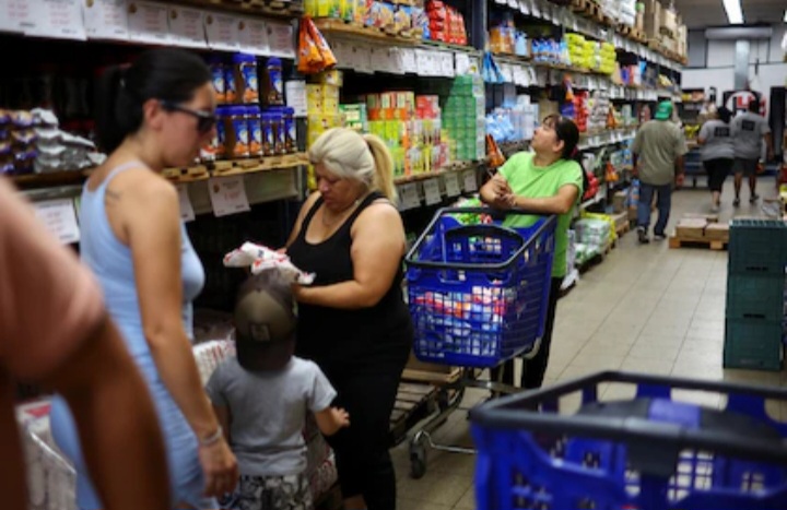 La inflación de marzo fue de 3,7% y acumuló 55,9% en los últimos doce meses