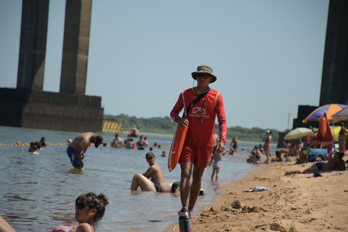 Convocatoria para cubrir puestos de guardavidas de las playas públicas