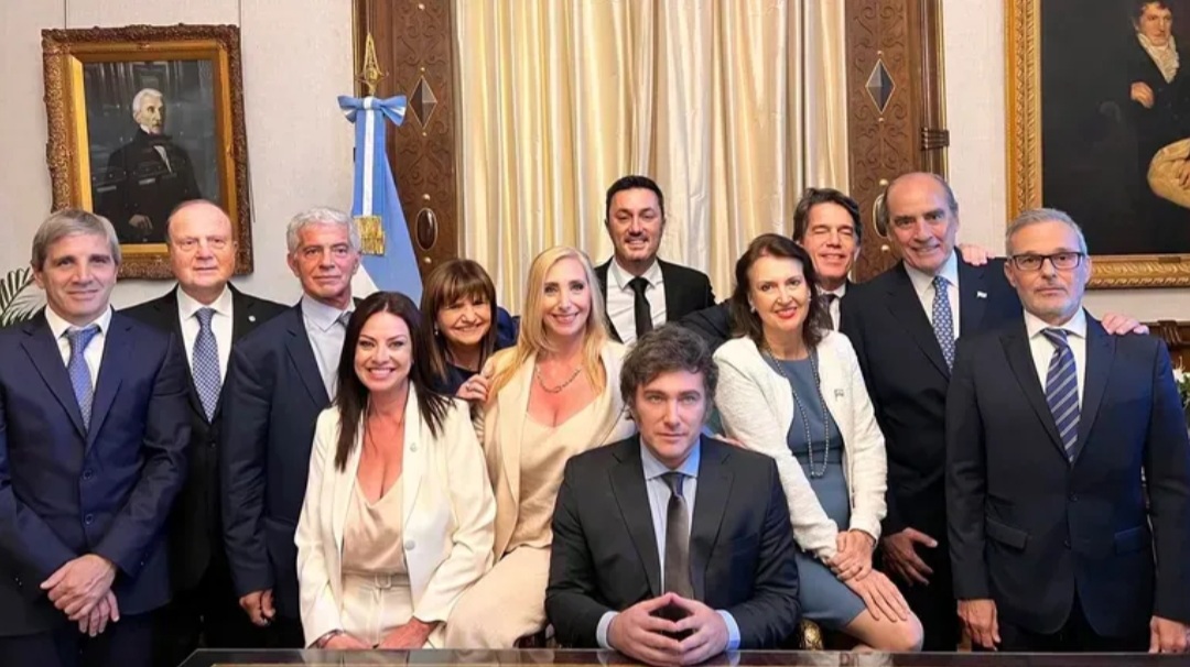 Javier Milei llegó a Casa Rosada para encabezar su primera reunión de Gabinete